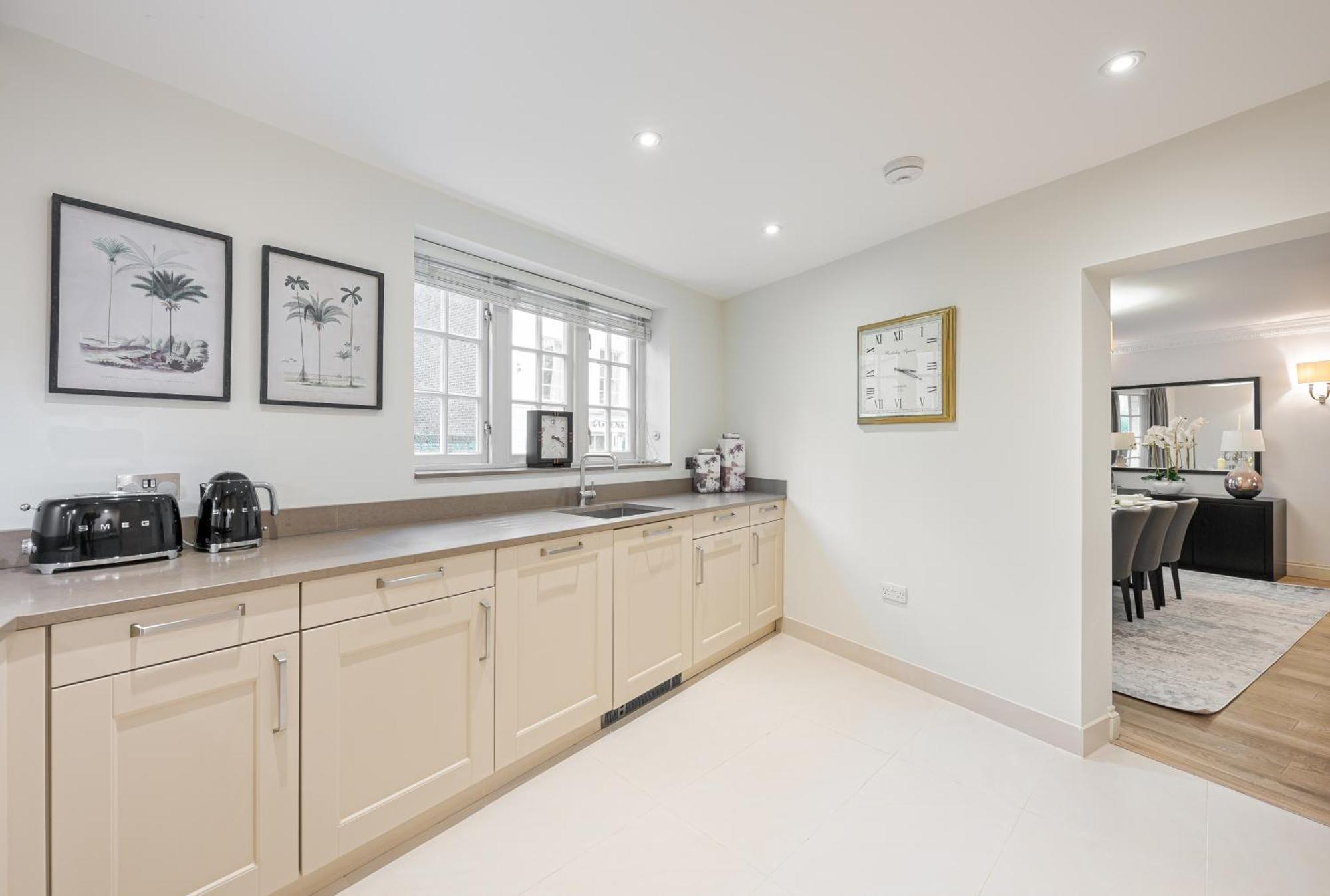 Modern 3 Bedroom Luxury House With Garage In Central London Kültér fotó
